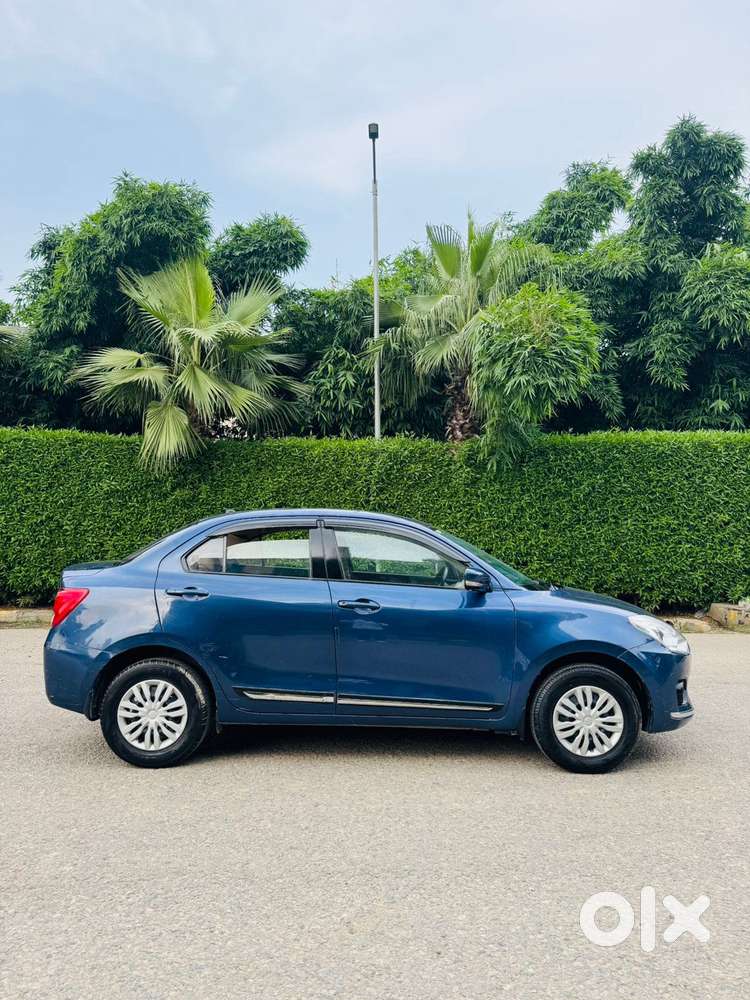 Maruti Suzuki Swift Dzire Vxi(o) Amt, 2017, Petrol