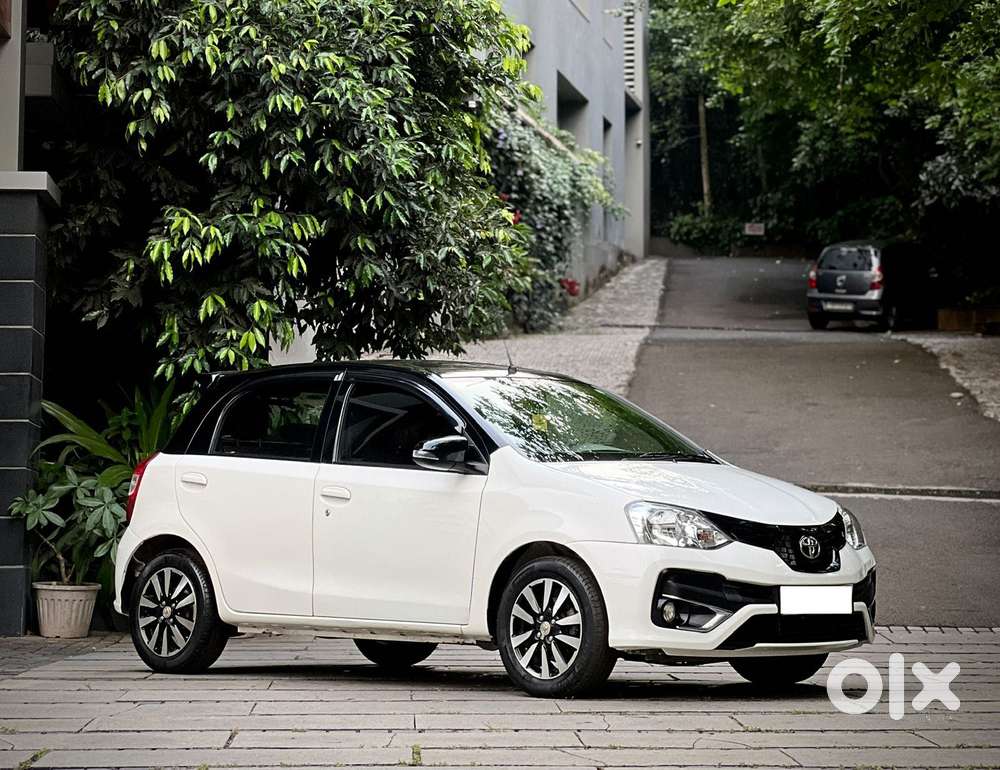Toyota Etios Liva Vxd Dual Tone, 2018, Diesel