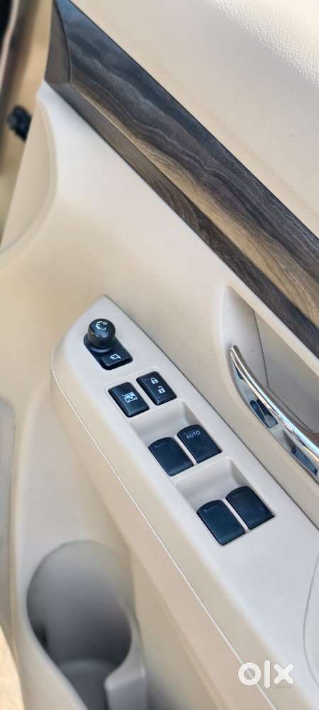 Maruti Suzuki Ertiga Zxi Shvs, 2024, Petrol