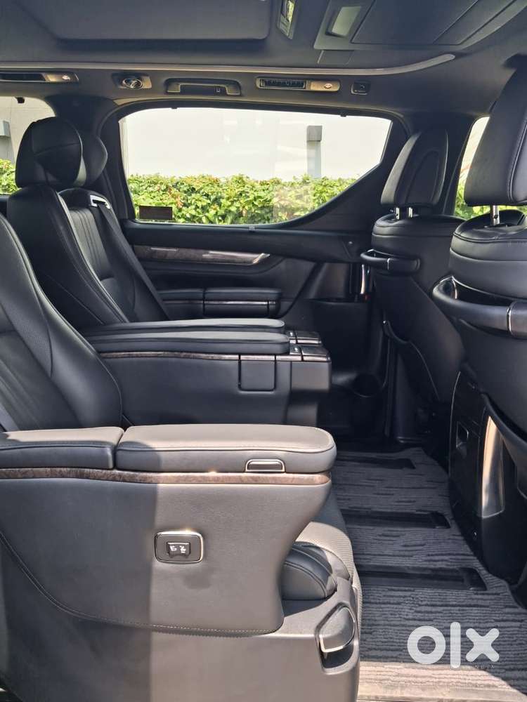 Toyota Vellfire Vip &ndash; Executive Lounge, 2021, Petrol