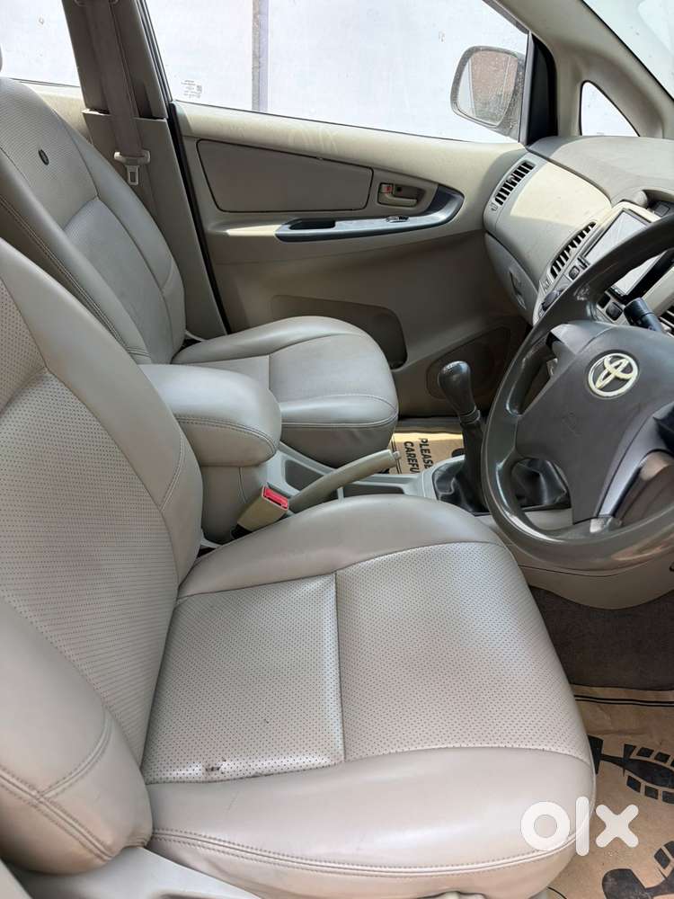 Toyota Innova 2.5 G (diesel) 8 Seater, 2012, Diesel
