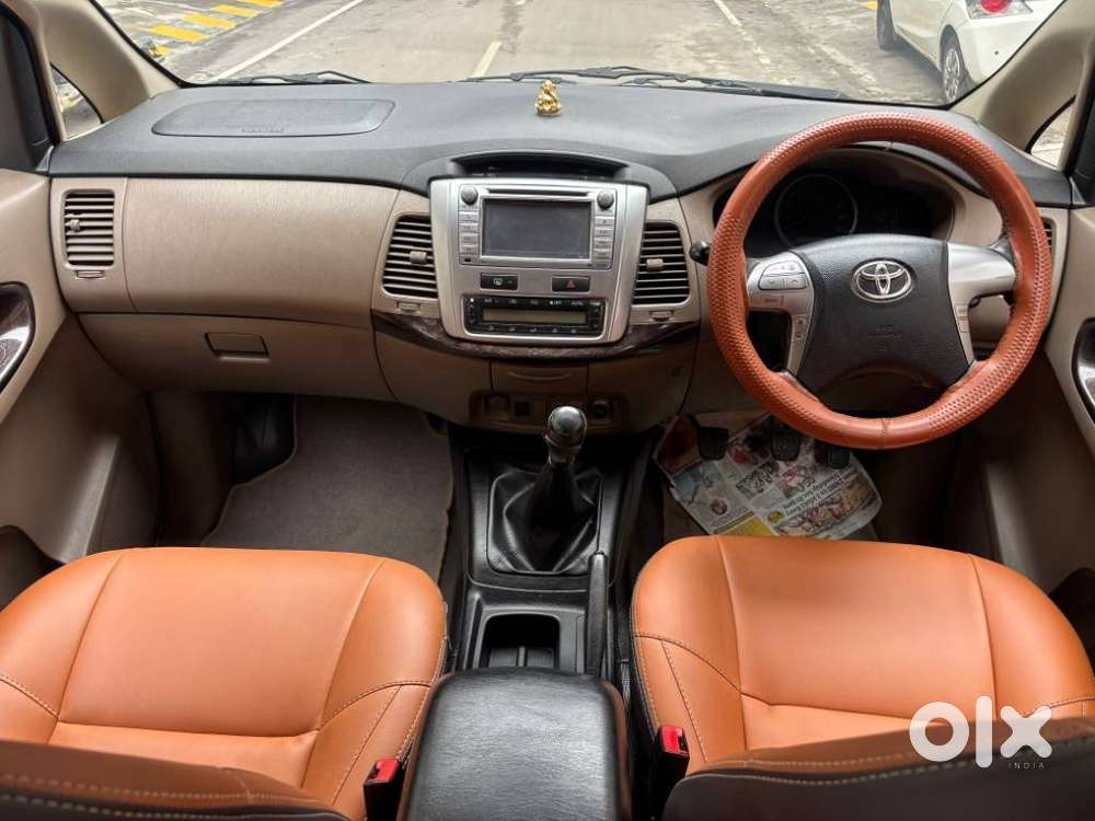 Toyota Innova 2.5 Vx (diesel) 8 Seater Bs Iv, 2015, Diesel