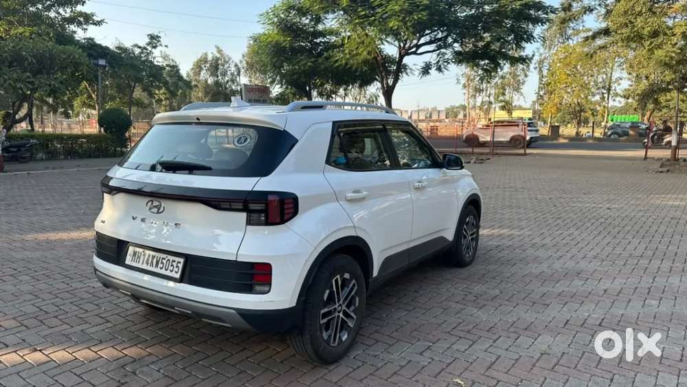 Hyundai Venue Sx (o) Mt 1.5 Diesel, 2023, Diesel