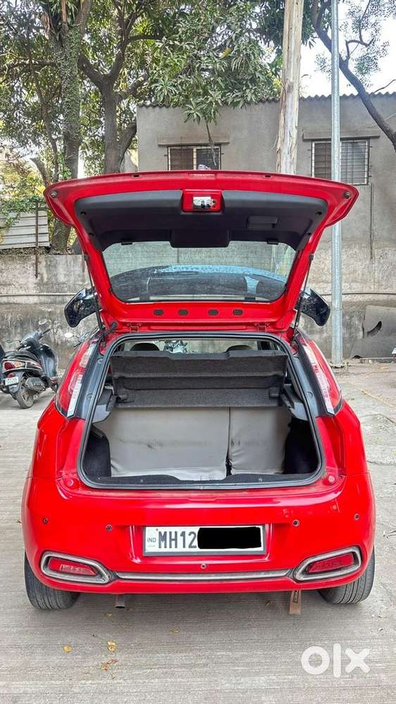 Fiat Punto Evo 2015 Diesel 74658 Km Driven With Company Records.