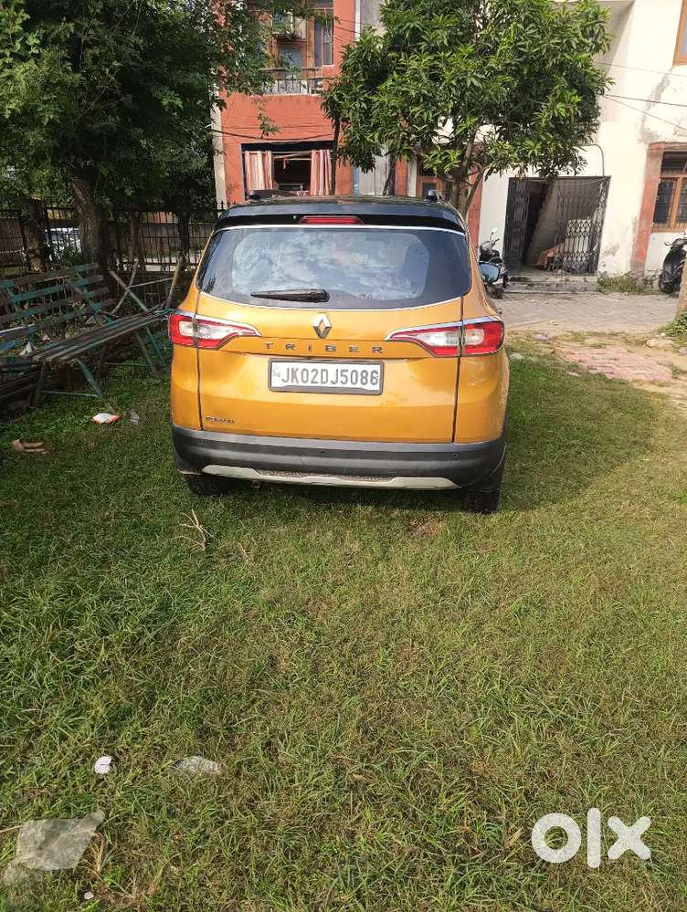  Renault Triber Rxt Manual &ndash; 2024

✨ Very Good Condition | Dual-tone