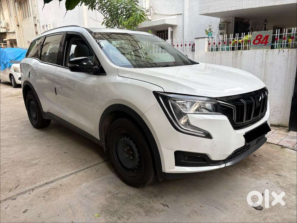Mahindra Xuv700 2.2 Ax 5 Diesel At 7 Str, 2025, Diesel
