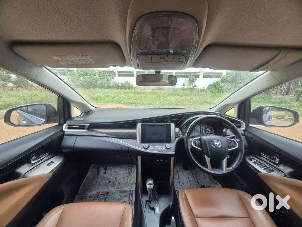 Toyota Innova Crysta 2.8 Zx At, 2016, Petrol
