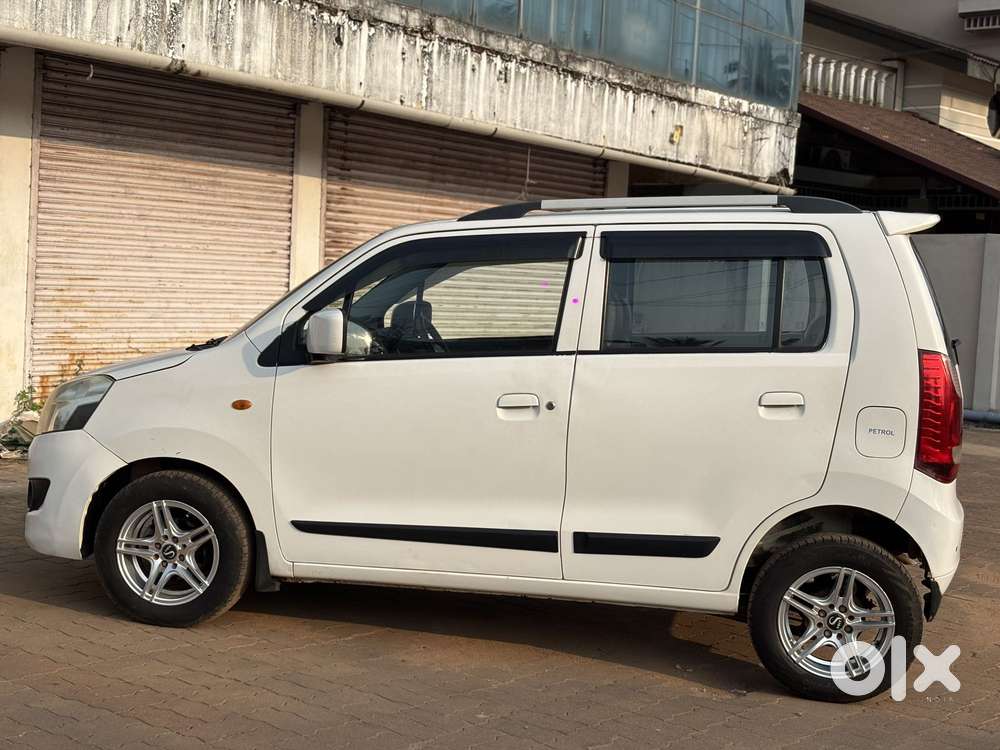 Maruti Suzuki Wagon R Amt Vxi, 2017, Petrol
