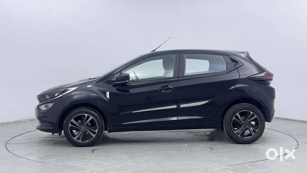 Tata Altroz 1.2 Xz Plus Dark Edition, 2022, Petrol