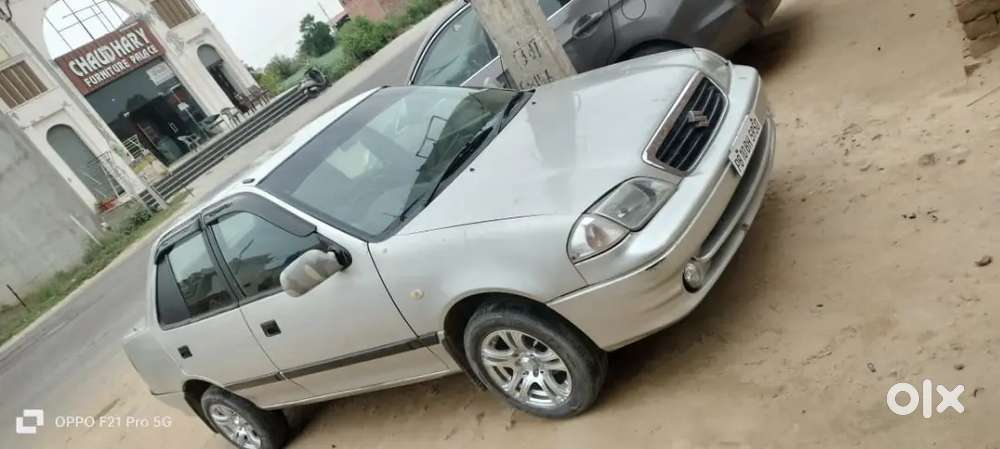 Esteem Car Model 2004