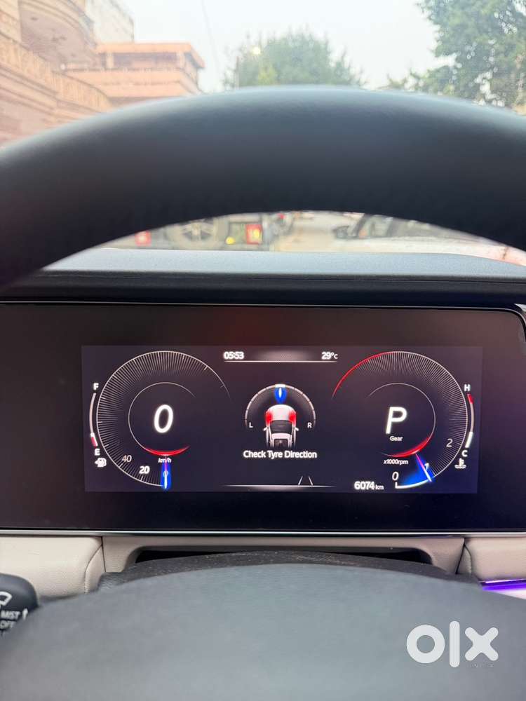 Mahindra Xuv700 Petrol 2025