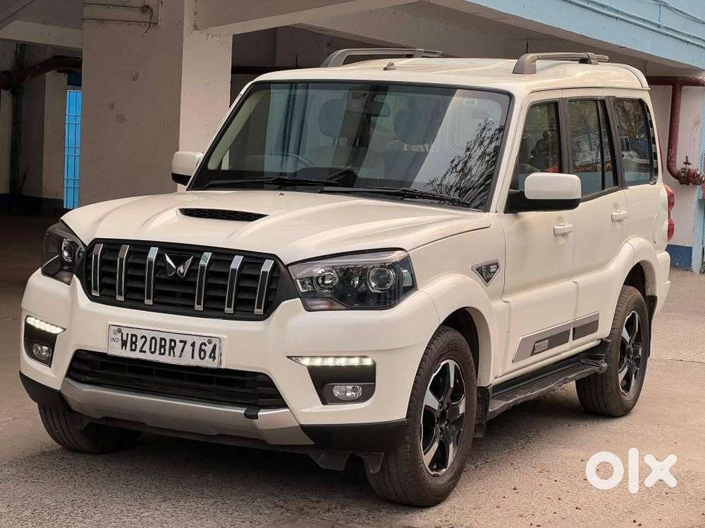 Mahindra Scorpio S11 Mt 7s, 2023, Petrol