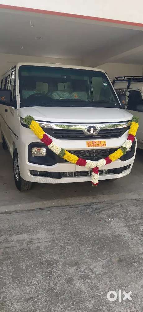 Tata Winger Deluxe 2025