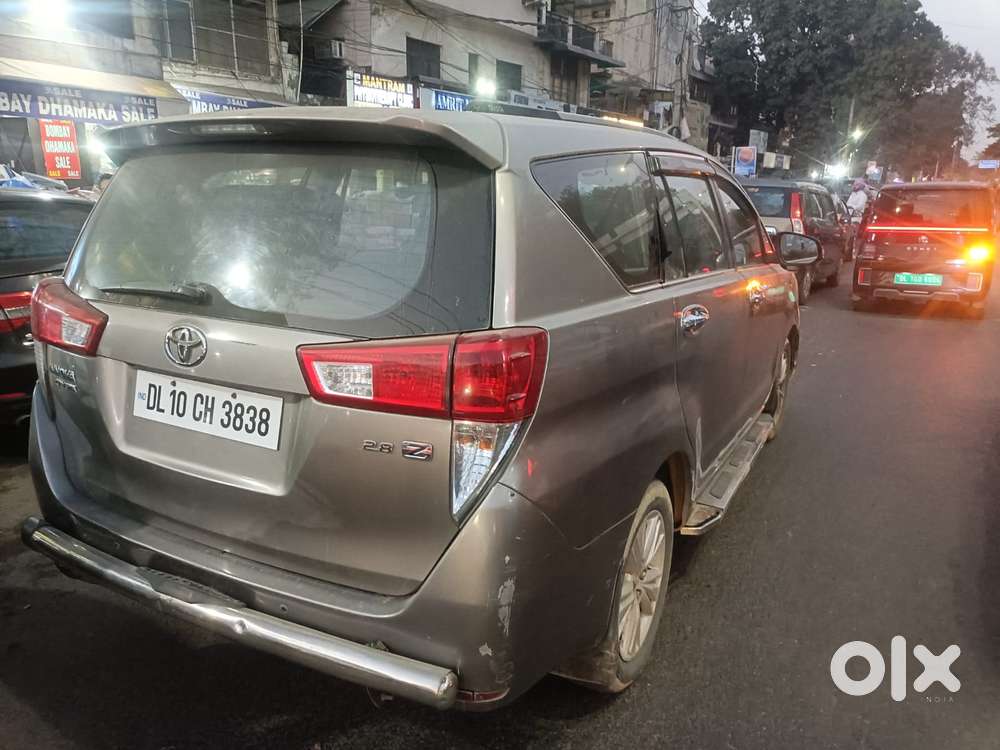 Toyota Innova Crysta 2.8z Automatic, 2016, Diesel