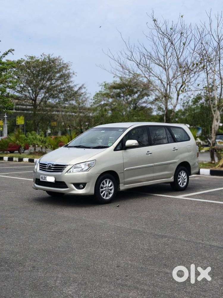 Toyota Innova 2.0 Gx 8 Seater, 2012, Diesel