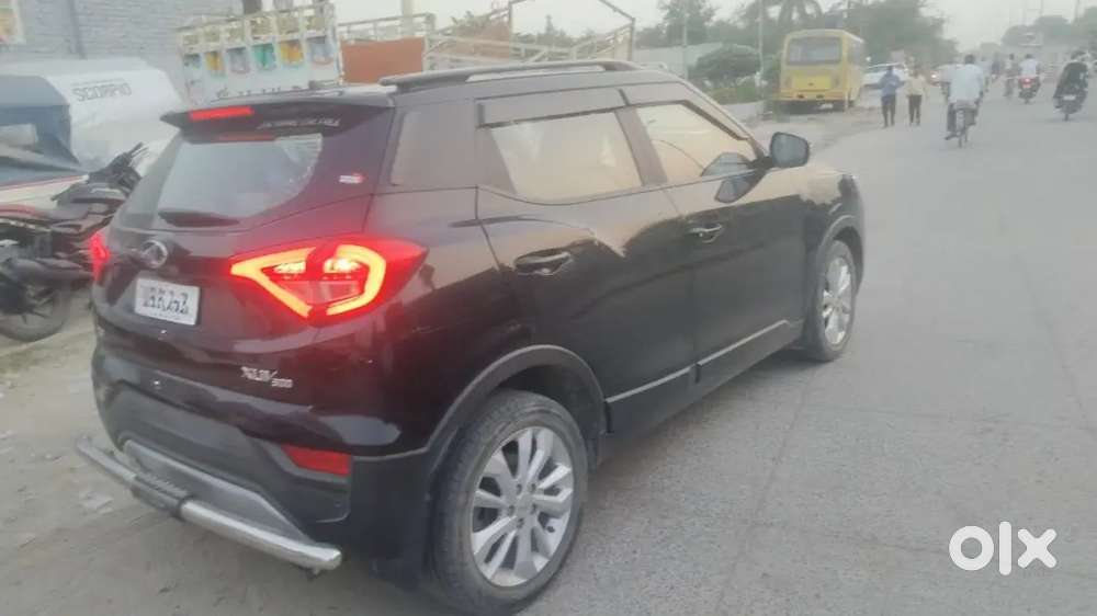 Mahindra Xuv300 W8 Dec 2020 Petrol Well Maintained