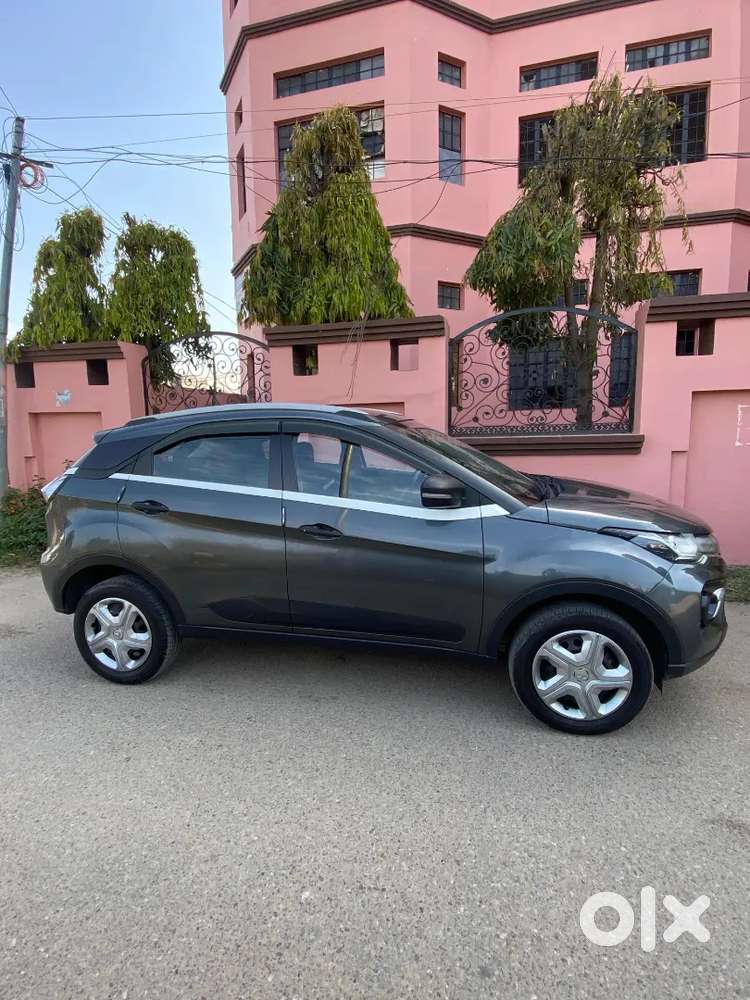 Tata Nexon 2020 Grey Mint Condition Petrol Well Maintained