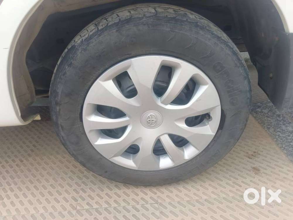 Toyota Innova Crysta [2020-ongoing] 2.7 Gx Mt 8 Str, 2024, Diesel