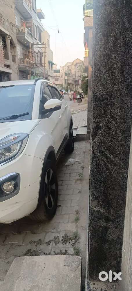 Tata Nexon 2018 Diesel 80000 Km Driven