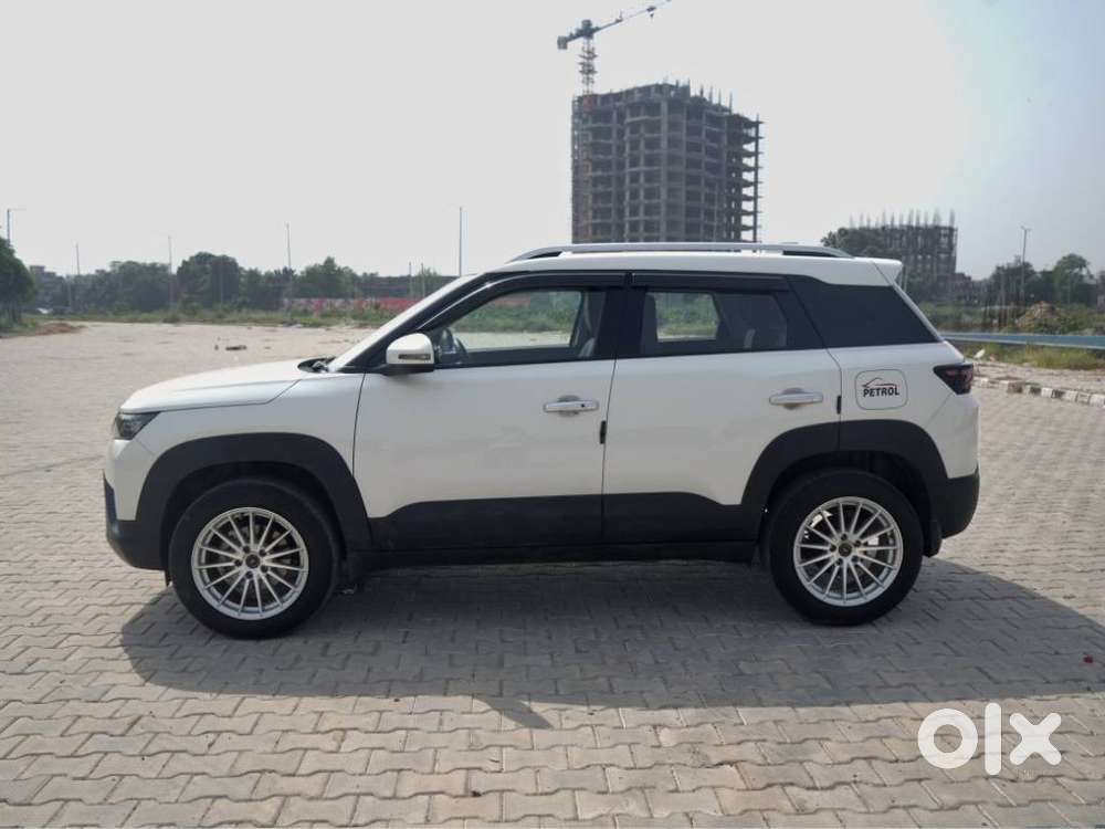 Maruti Suzuki Brezza 1.5 Zxi Smart Hybrid, 2023, Petrol