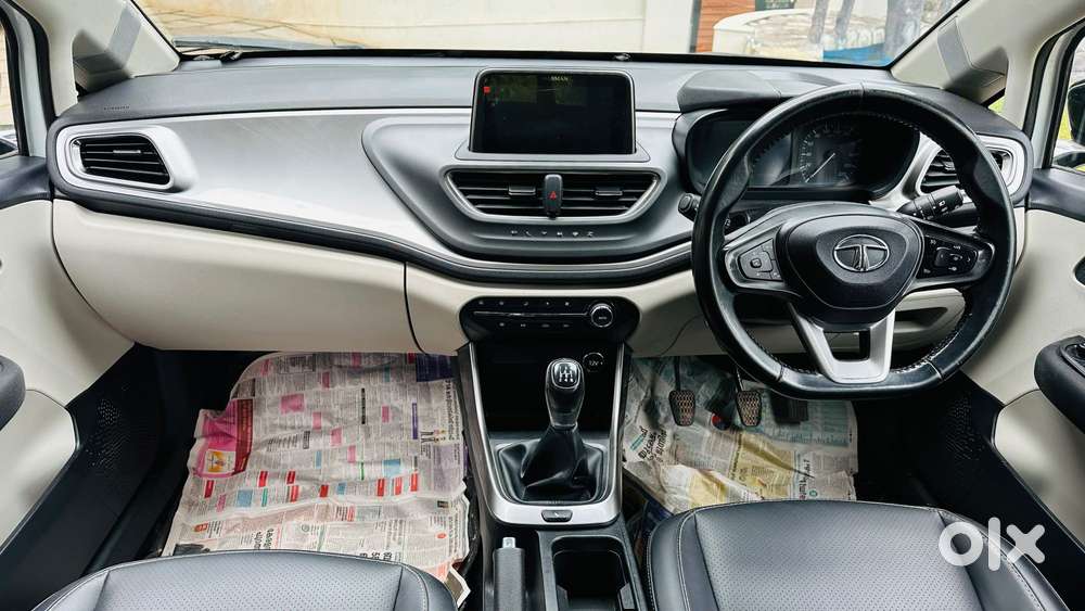 Tata Altroz Xz Plus (s), 2022, Petrol