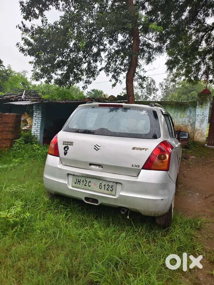 Maruti Suzuki Swift Lxi 2012