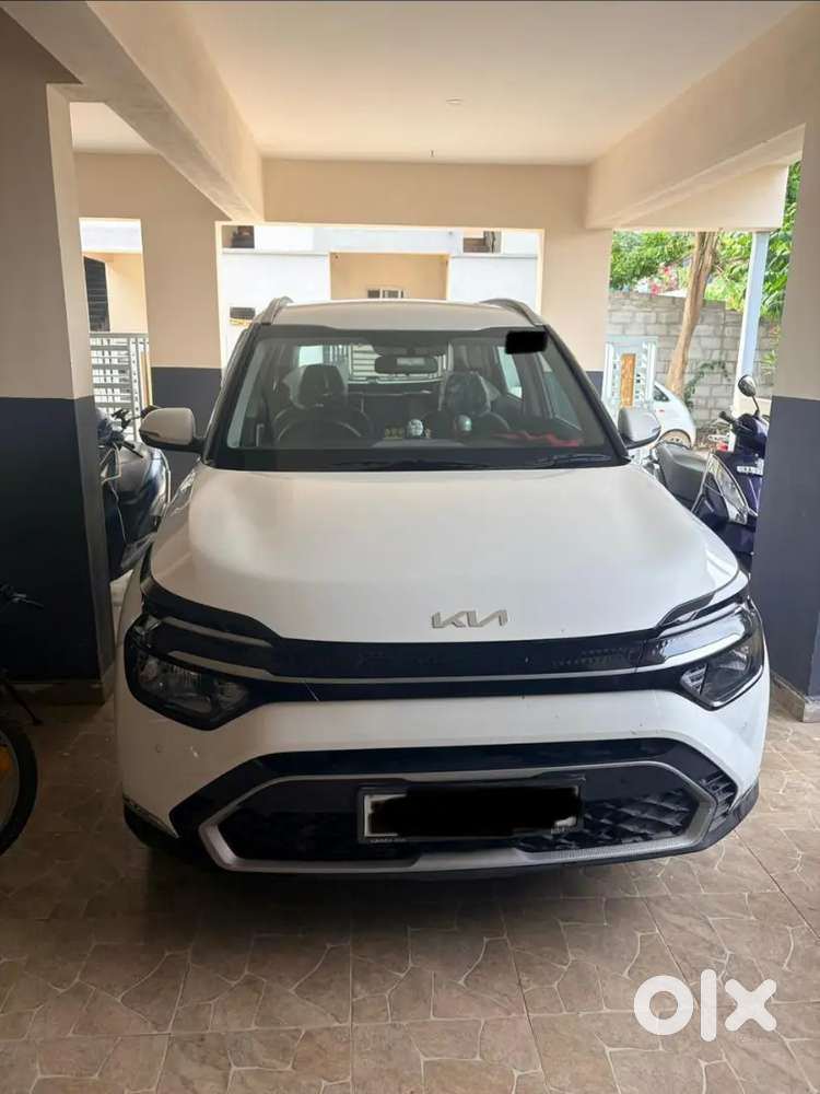 Kia Carens 2023 Petrol Good Condition