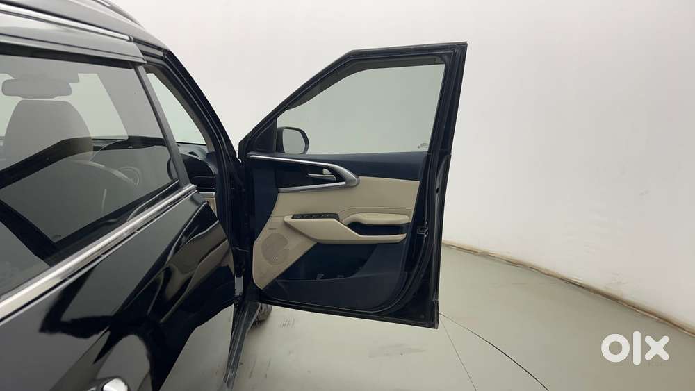 Kia Carens 1.4 Luxury Plus Dct 7 Str, 2022, Petrol