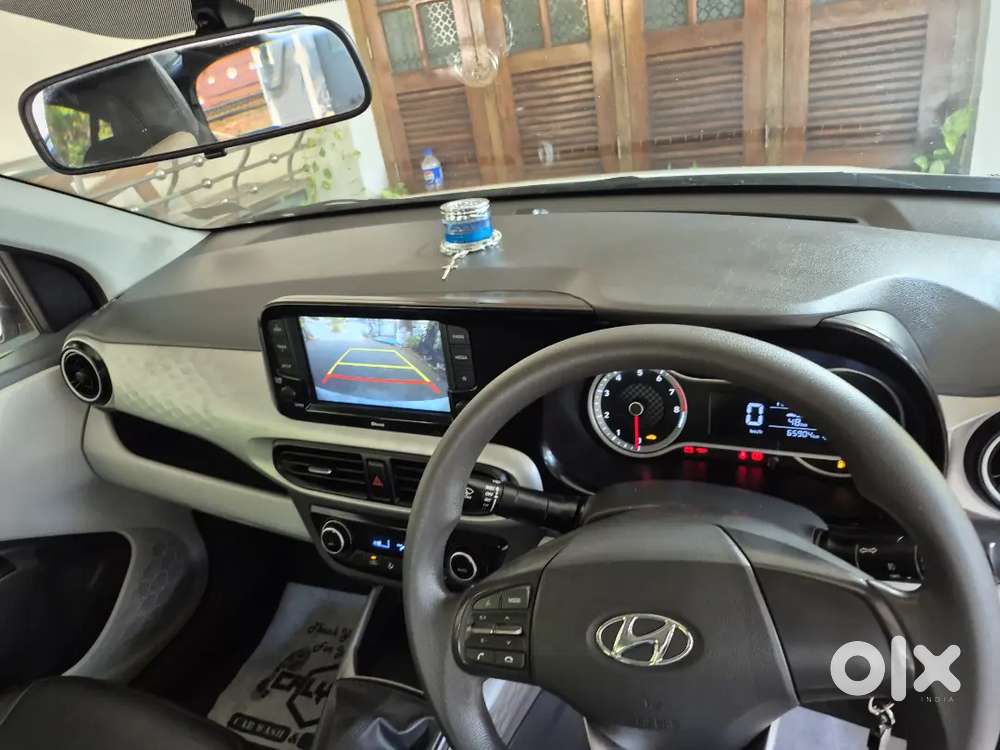 Show Room Conditon,petrol,65000 Km Company Service History