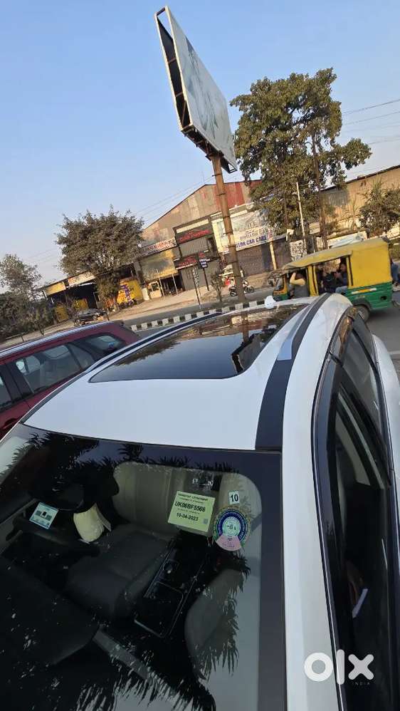 Mahindra Xuv700 2023 Petrol 31500 Km Driven