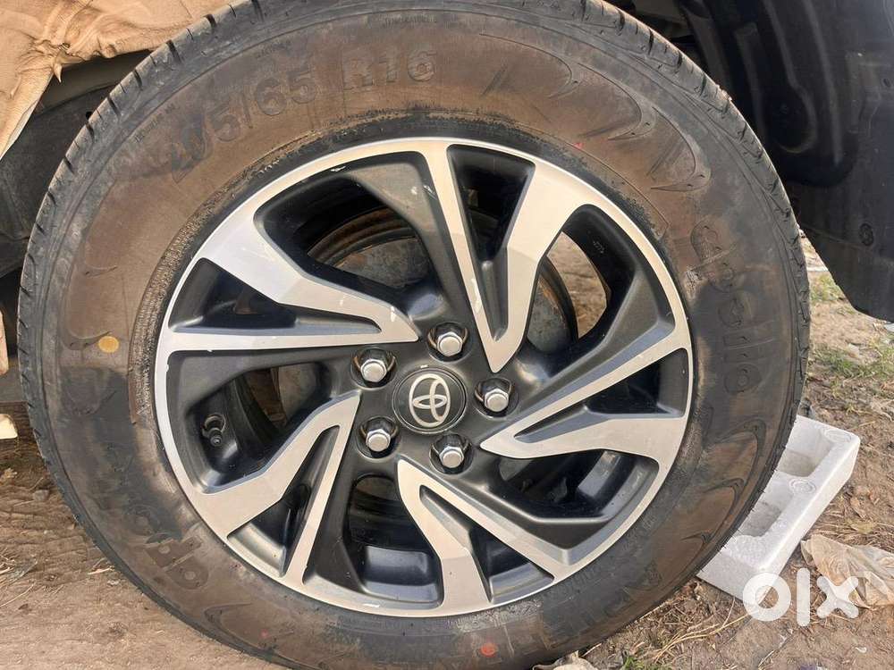 Toyota Innova Crysta 2023 Diesel 60000 Km Driven