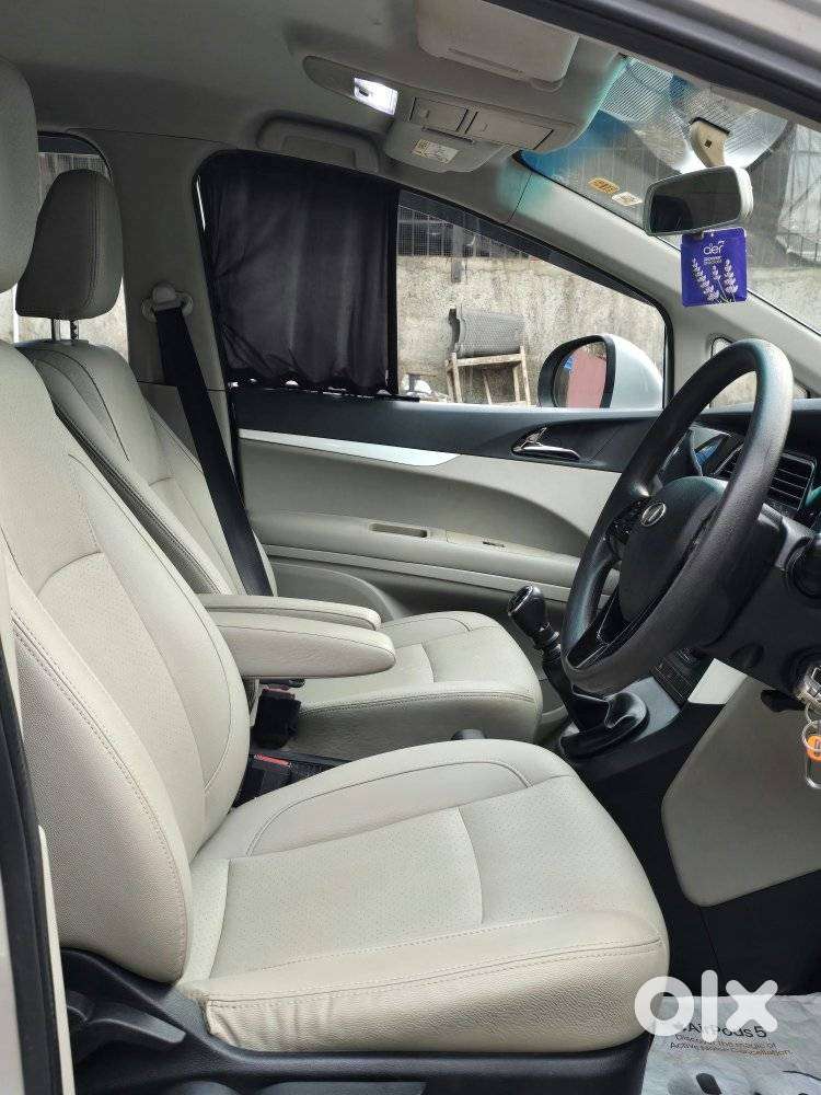 Mahindra Marazzo M8, 2019, Diesel