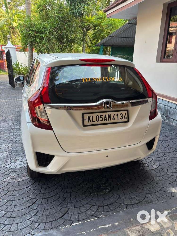 Honda Jazz 2015 Petrol Well Maintained