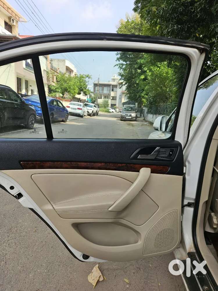 Skoda Laura 2011 Diesel 160000 Km Driven