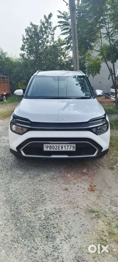 Kia Carens, 2024, Petrol