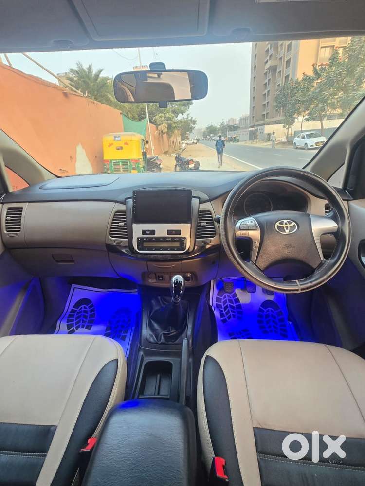 Toyota Innova 2.5 V 8 Str, 2015, Diesel