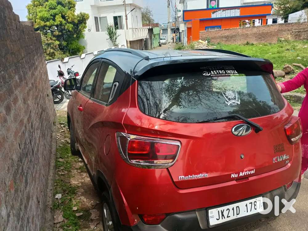 Mahindra Kuv 100 2017