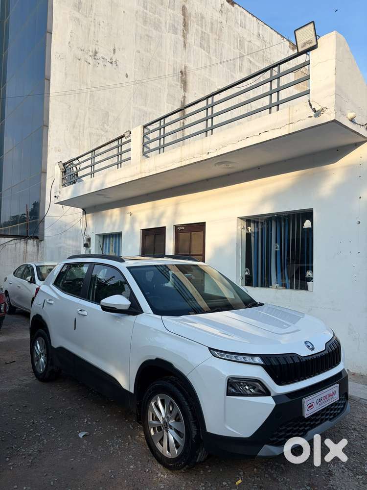 Skoda Kylaq Signature At, 2026, Petrol