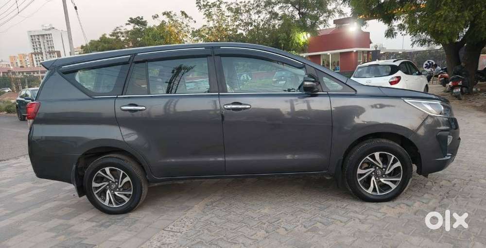 Toyota Innova Crysta [2020-ongoing] 2.4 Vx 8 Str, 2021, Diesel