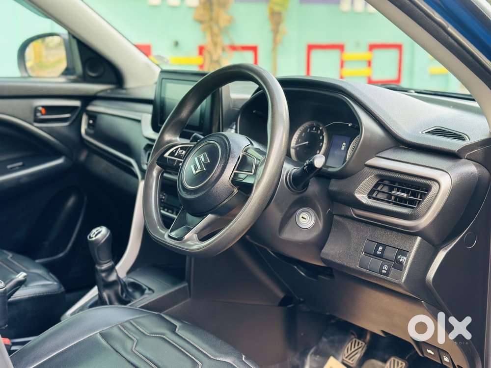 Maruti Suzuki Brezza 1.5 Vxi Smart Hybrid, 2023, Petrol