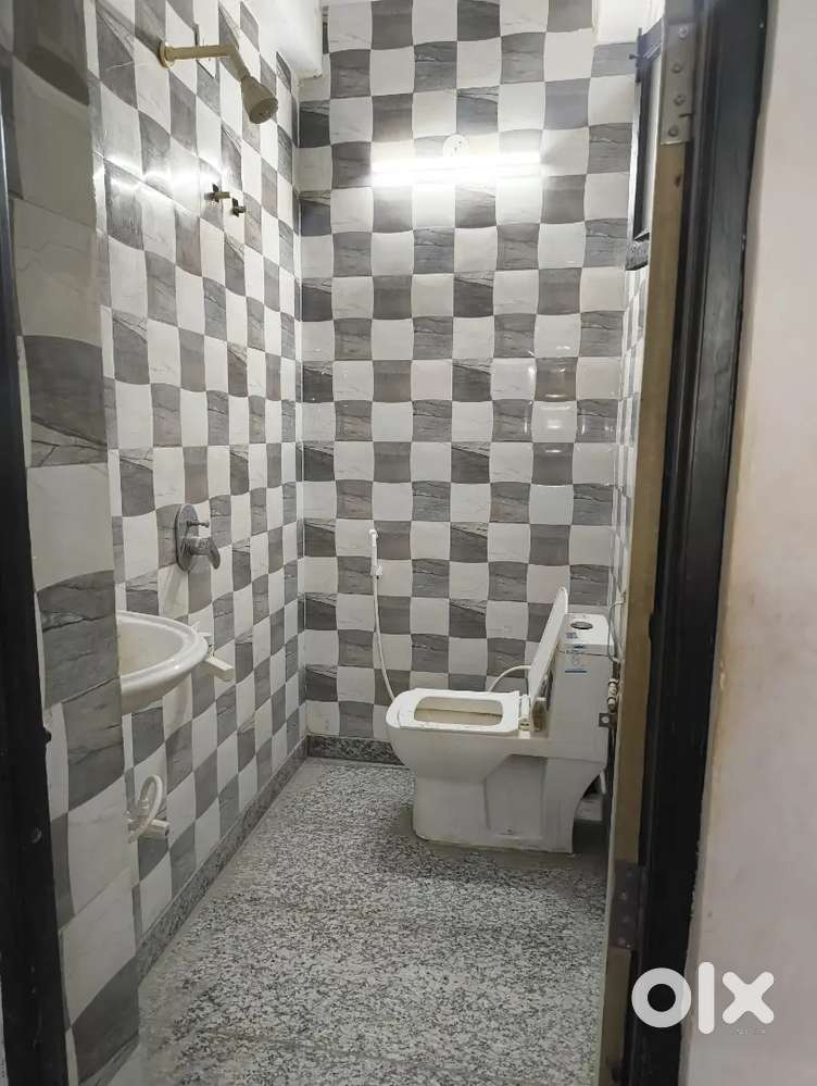 Near perthul bridge ghadi gol chakkar room partner need