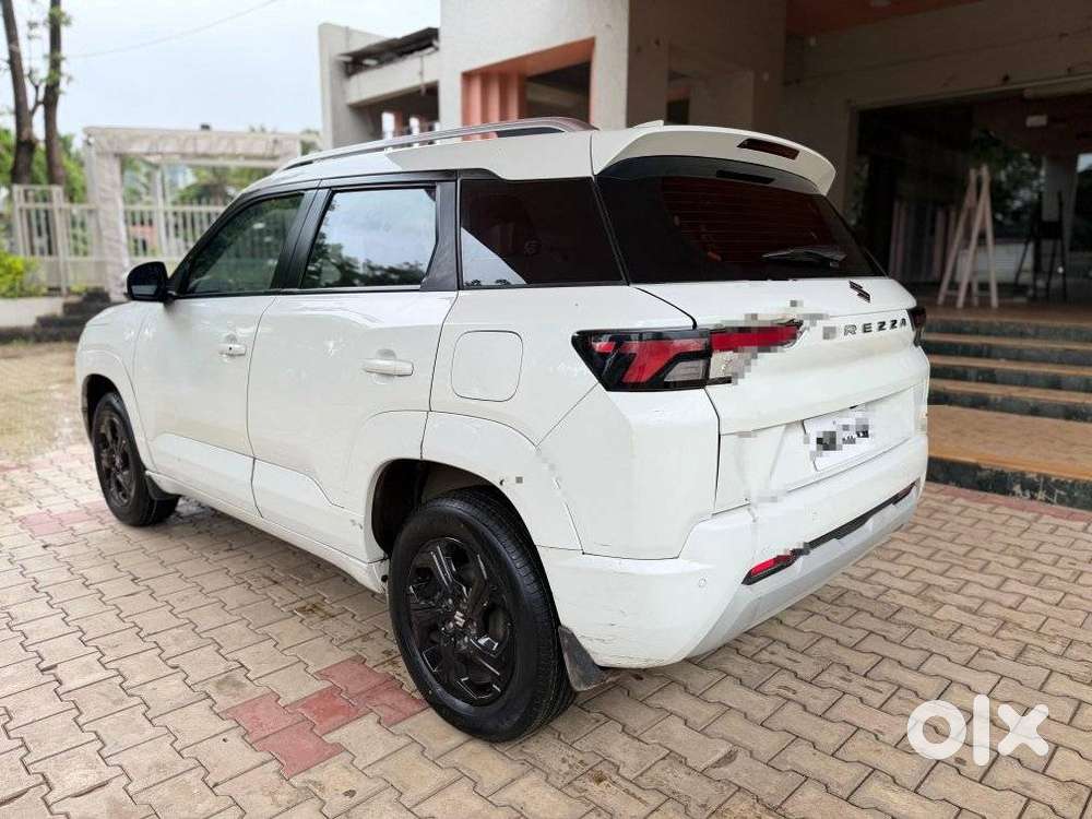 Maruti Suzuki Brezza 1.5 Zxi Cng, 2023, Cng & Hybrids