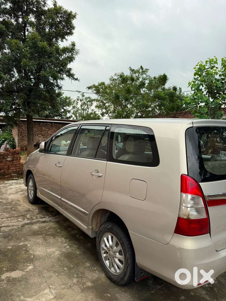 Toyota Innova Diesel 2014