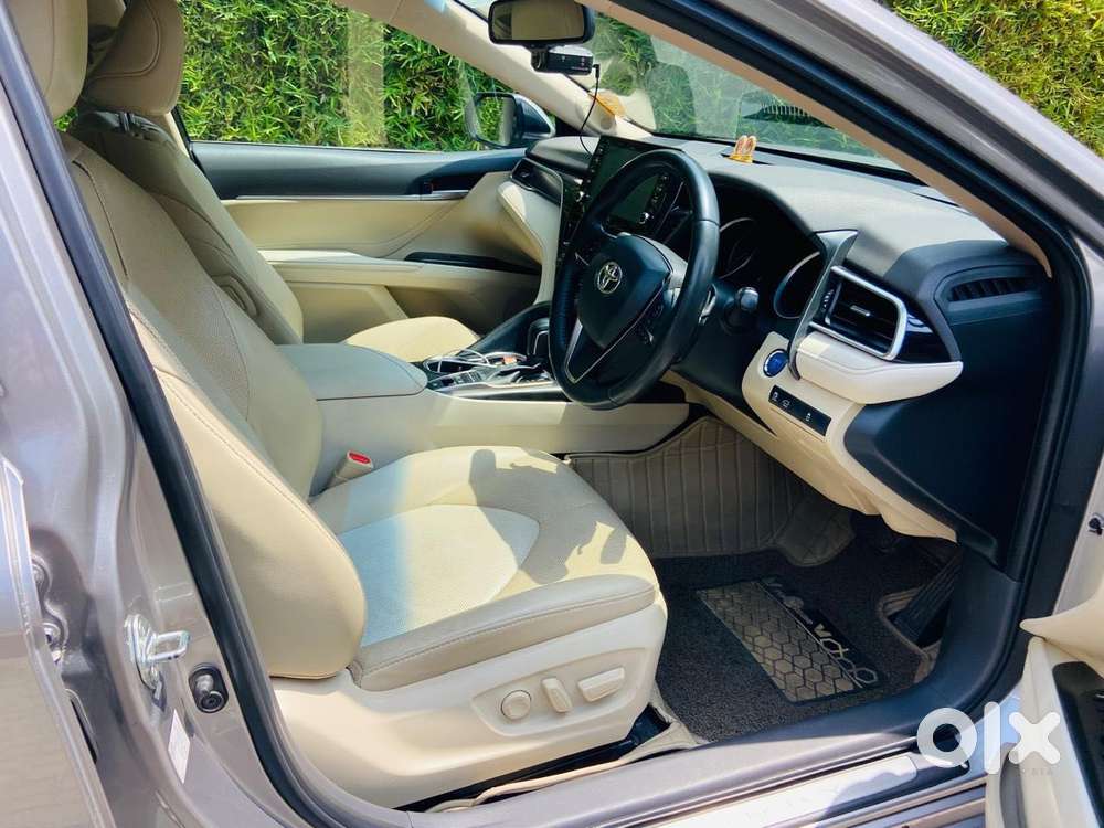 Toyota Camry [2019-ongoing] 2.5 Hybrid, 2023, Petrol