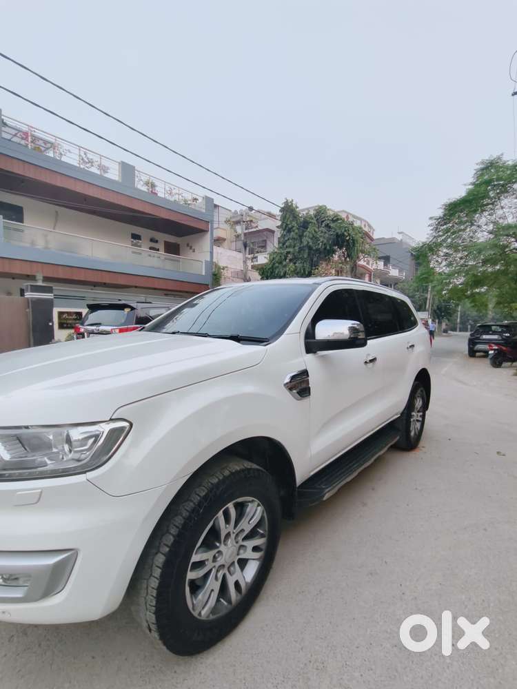 Ford Endeavour 2.2 Titanium At 4x2, 2016, Diesel