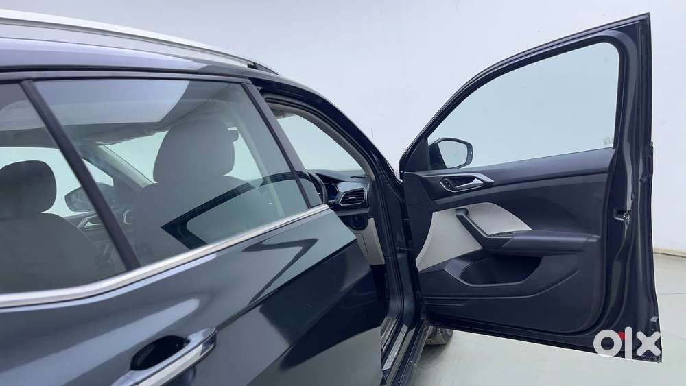 Volkswagen Taigun Topline 1.0 Tsi At (electric Seats), 2023, Petrol