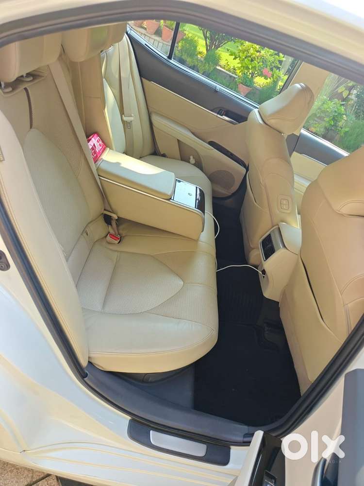 Toyota Camry Hybrid 2020
