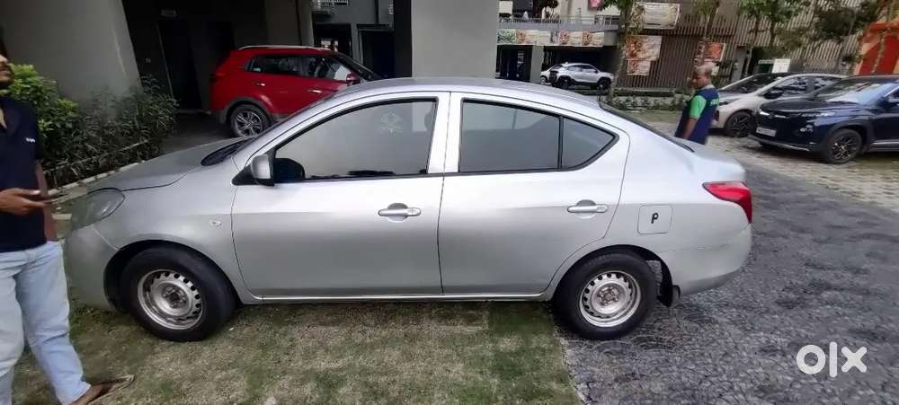 Nissan Sunny Petrol Manual 2011 Variant