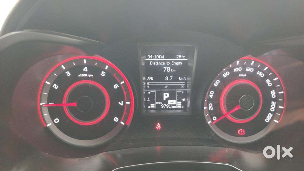 Mahindra Xuv 3xo Mx3, 2024, Petrol