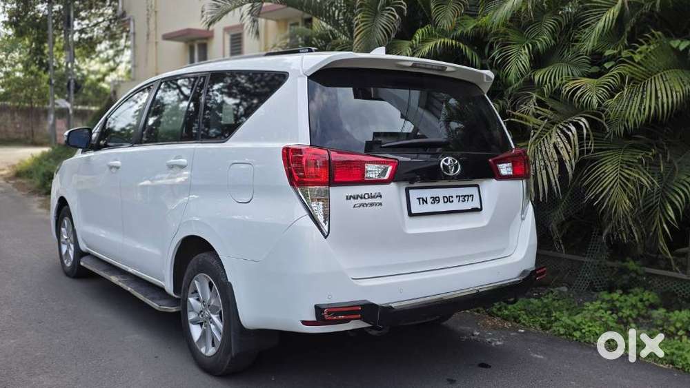 Toyota Innova Crysta 2.4 G Mt, 2023, Diesel